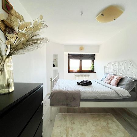 City Center Privat-Sauna Familyconcept Яш Екстериор снимка
