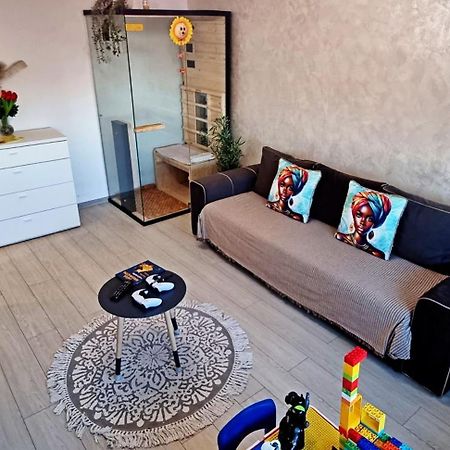 City Center Privat-Sauna Familyconcept Яш Екстериор снимка