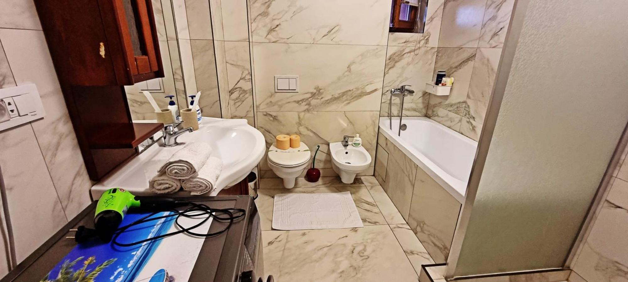 City Center Privat-Sauna Familyconcept Яш Екстериор снимка
