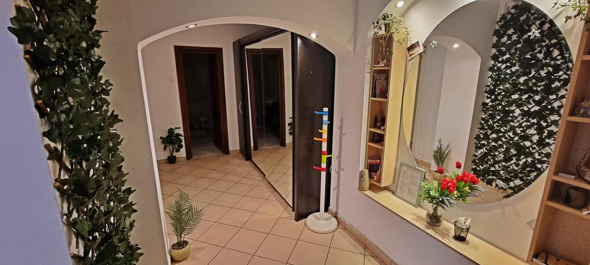 City Center Privat-Sauna Familyconcept Яш Екстериор снимка